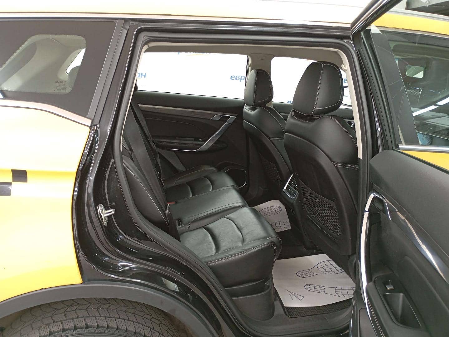 Geely Atlas Pro,  210 392 км, 2023 года в лизинг