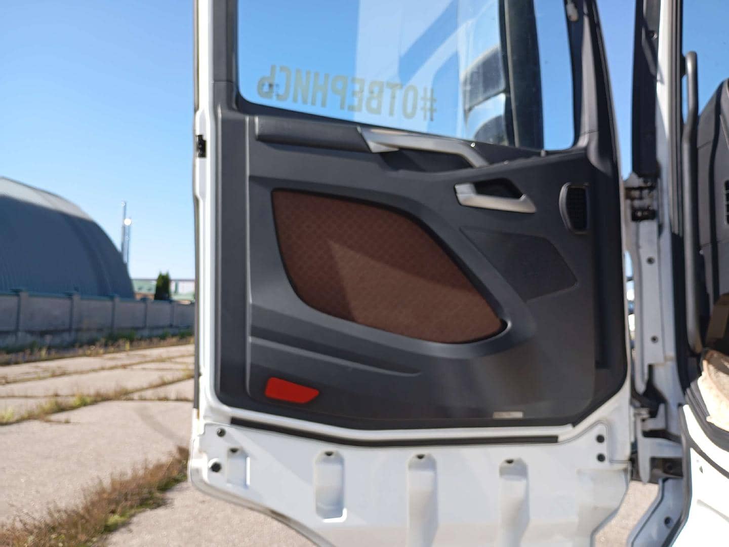 FAW CA4180P77K25E5 4x2,  540 284 км, 2023 года в лизинг