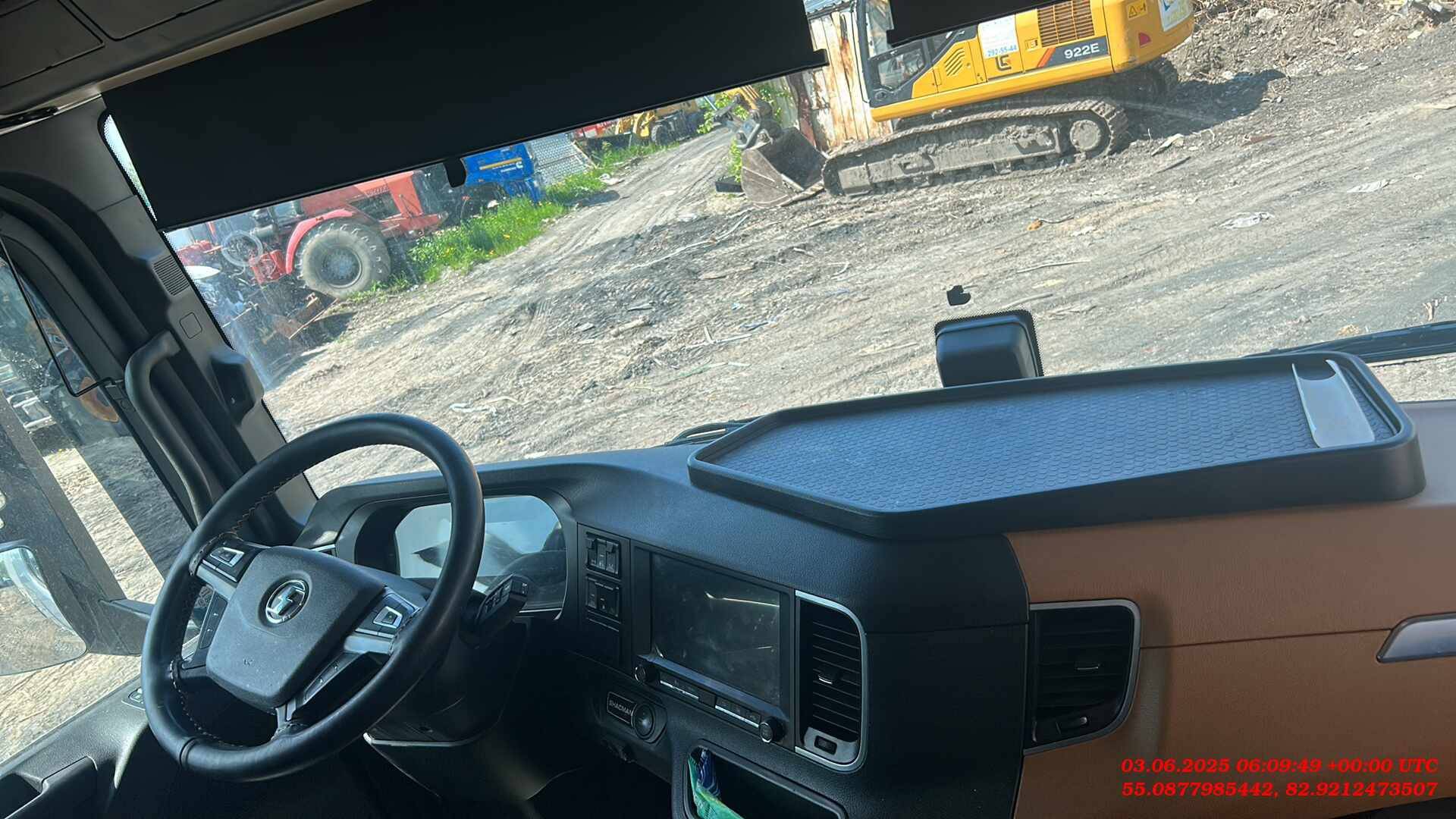 Shacman SX4188YY381,  68 075 км, 2023 года в лизинг