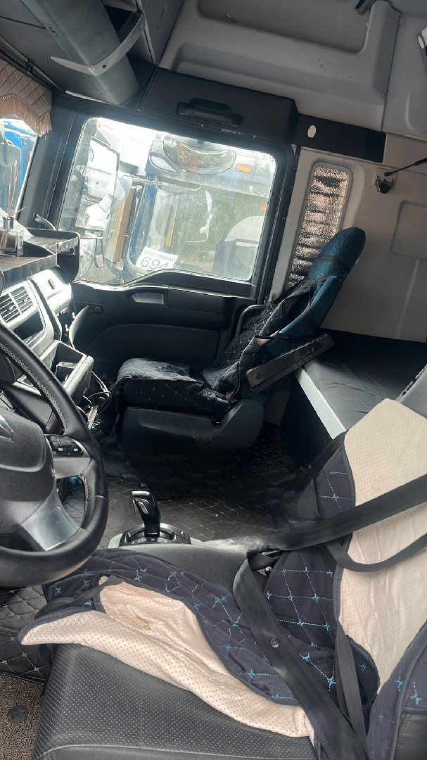 Sitrak C7H 4x2 ZZ4186V361HE,  258 400 км, 2022 года в лизинг