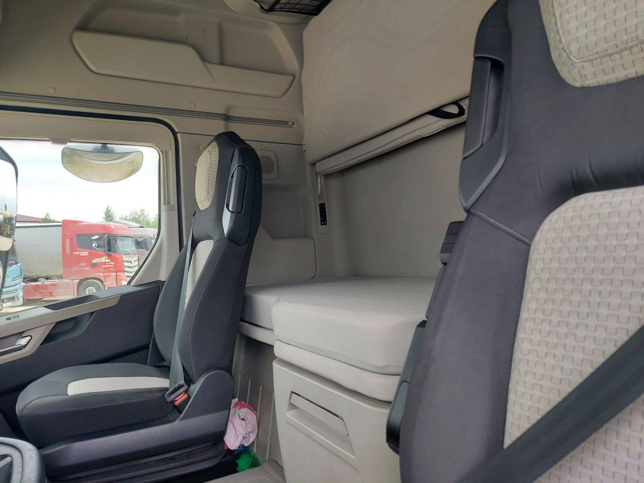 Ford F-MAX (CCK1) 1850T Лот 000007667