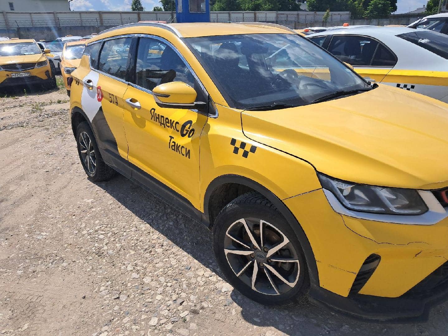 Geely Coolray,  245 874 км, 2023 года в лизинг