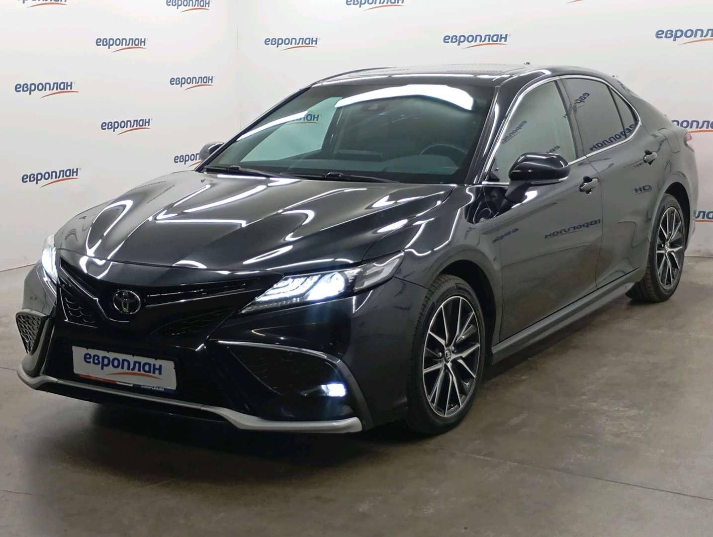 Toyota Camry,  80 920 км, 2023 года в лизинг