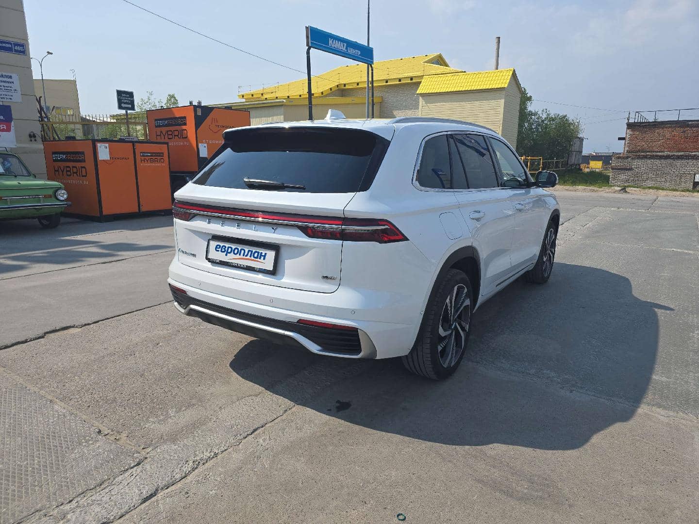 Geely Monjaro,  38 042 км, 2024 года в лизинг