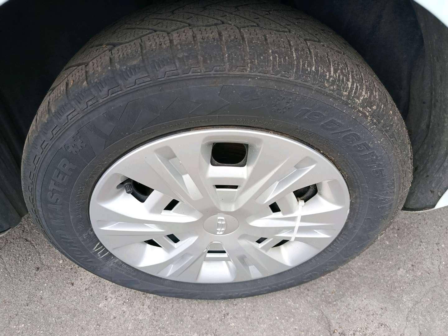 Geely Emgrand,  63 316 км, 2024 года в лизинг