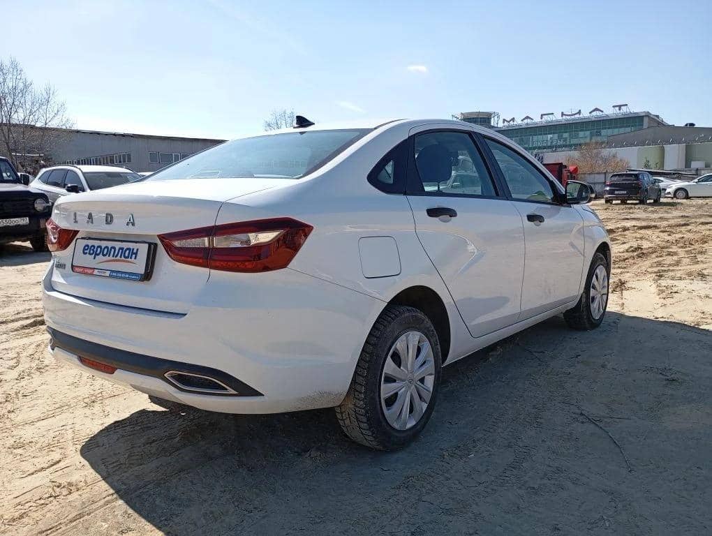 Lada Vesta седан,  65 806 км, 2024 года в лизинг
