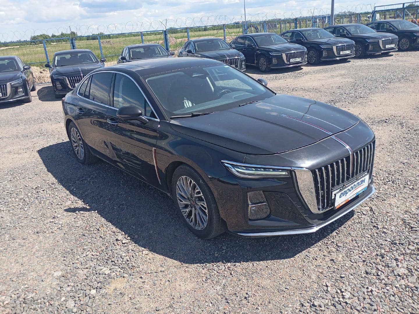 Hongqi H5,  171 344 км, 2024 года в лизинг