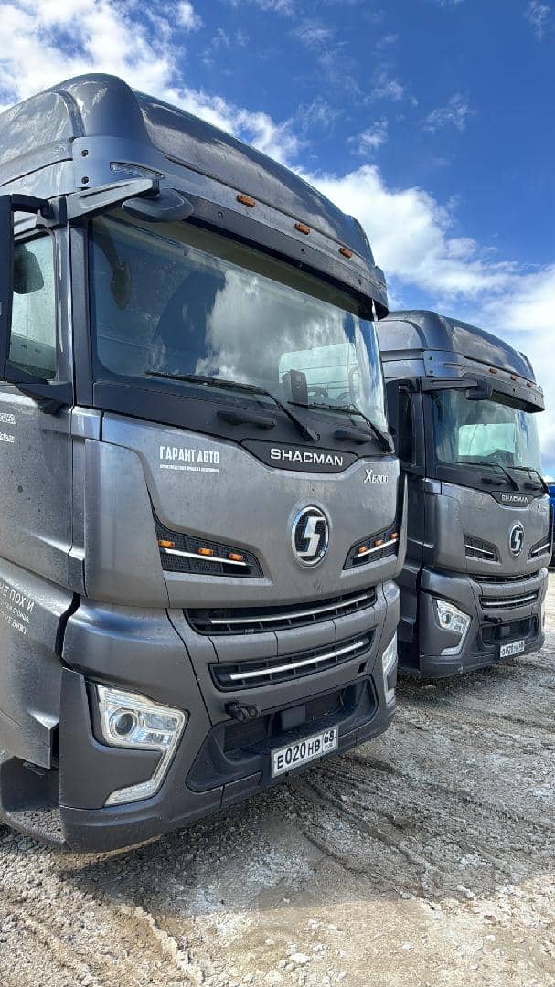 Shacman SX4188YY381,  292 328 км, 2023 года в лизинг