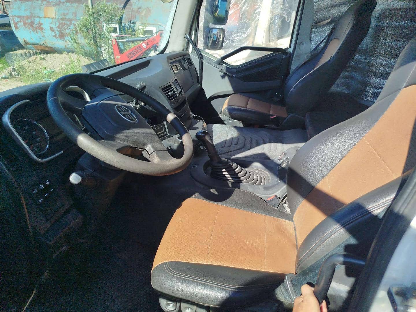 FAW CA3250P66K24L1TE5 6x6,  150 000 км, 2022 года в лизинг