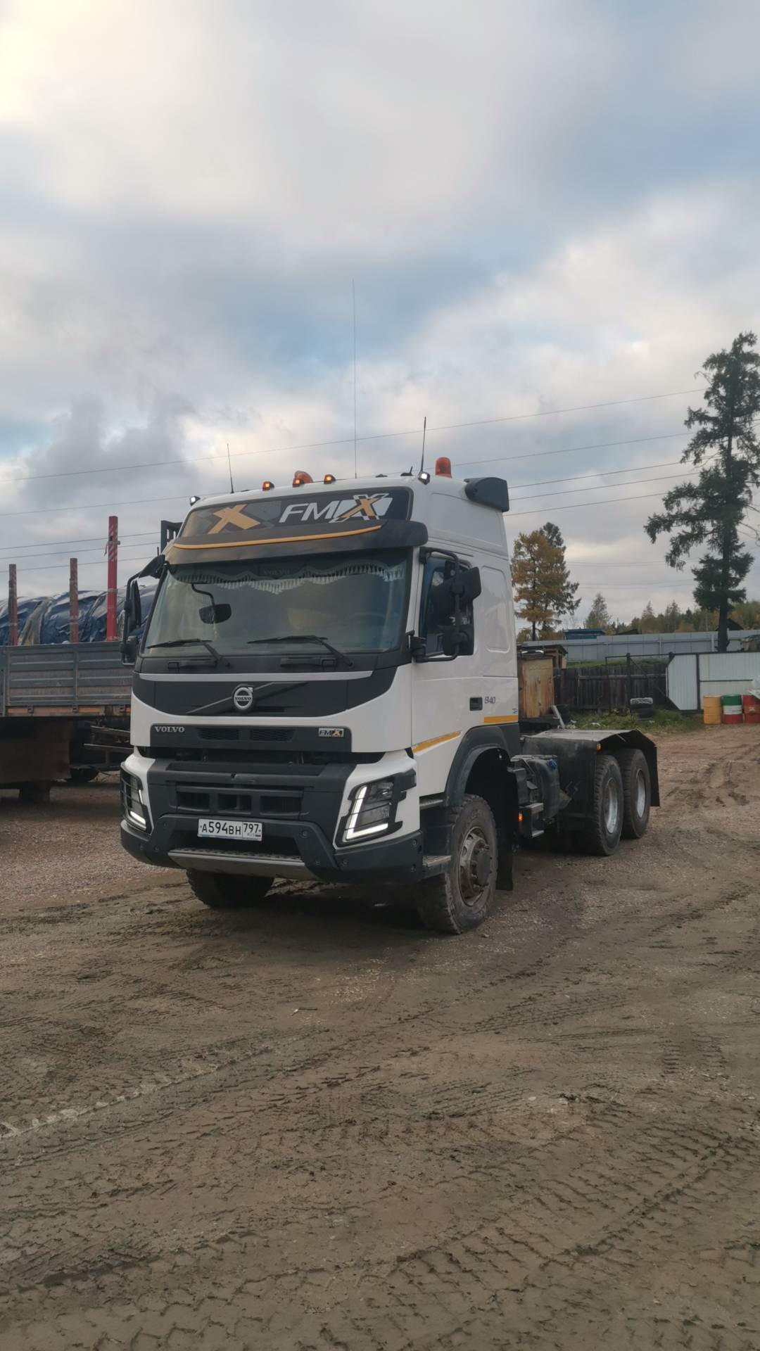 Volvo FMX 460 6x6 (FMX Globetrotter),  372 114 км, 2017 года в лизинг