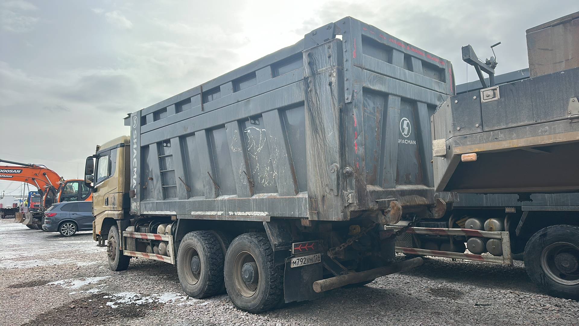 Shacman SX32586V384,  112 119 км, 2023 года