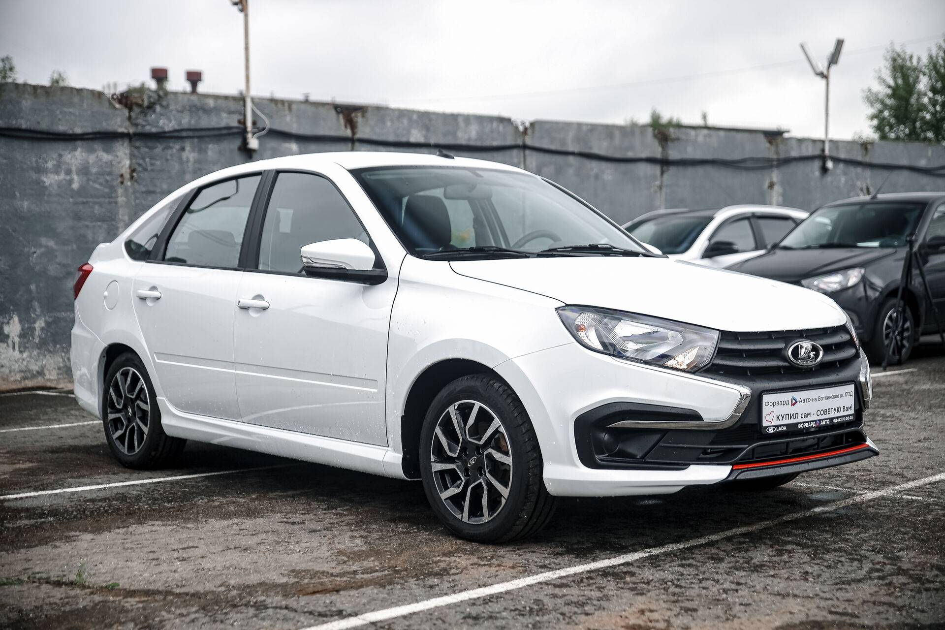 Lada Granta Sportline седан Comfort 24 1.6 106hp 5MT