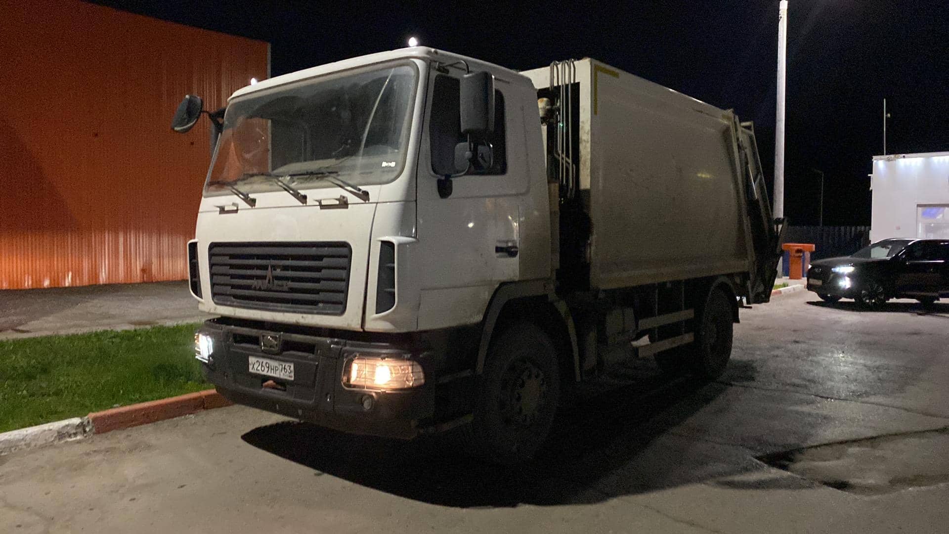 МАЗ 534025-585-013