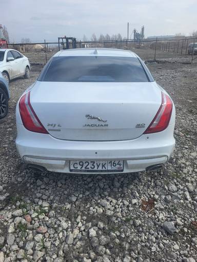 Jaguar XJ