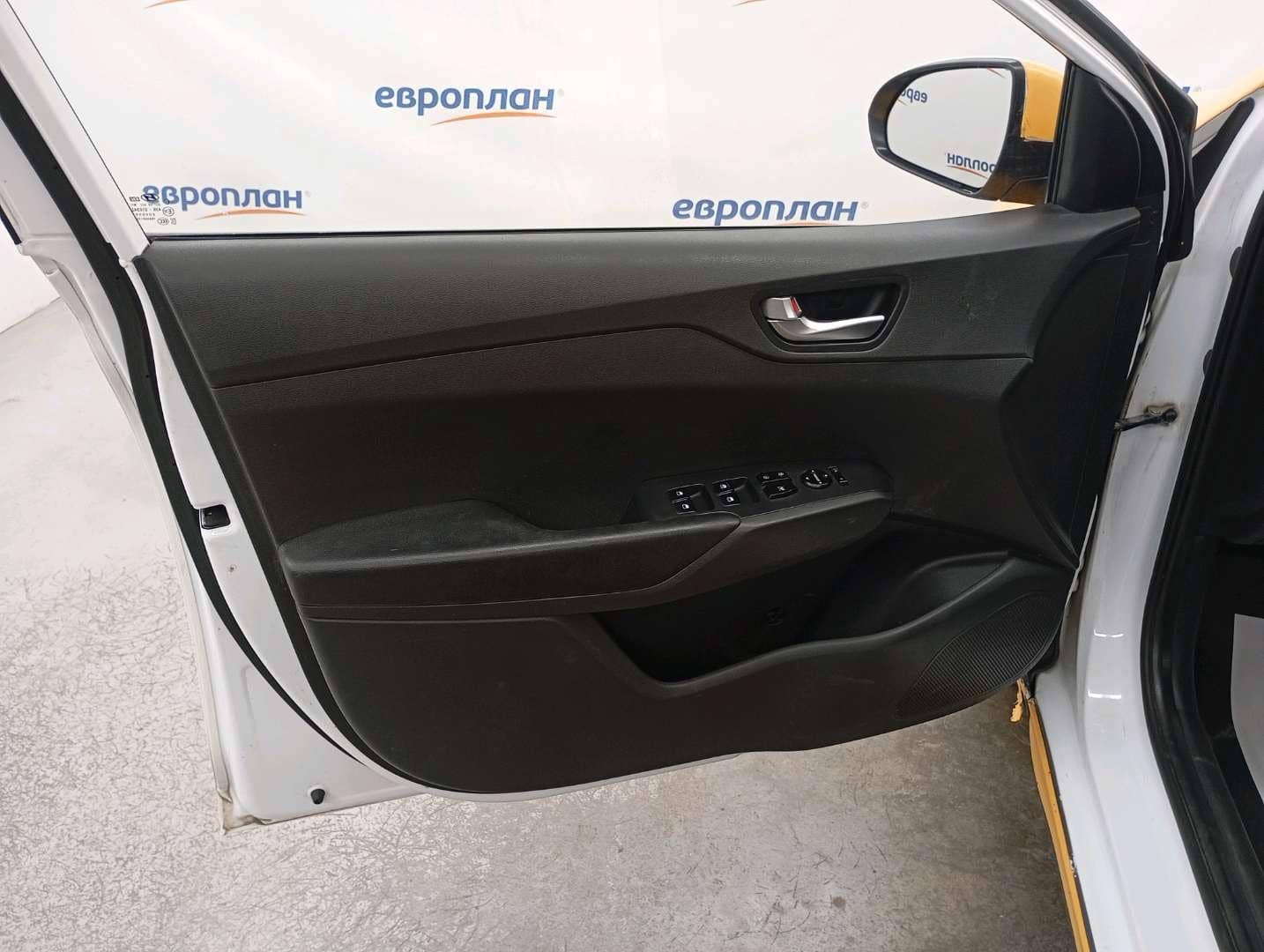 Hyundai Solaris,  432 145 км, 2021 года в лизинг