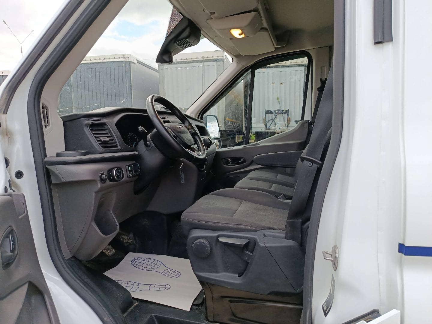 Ford Transit,  95 393 км, 2023 года в лизинг