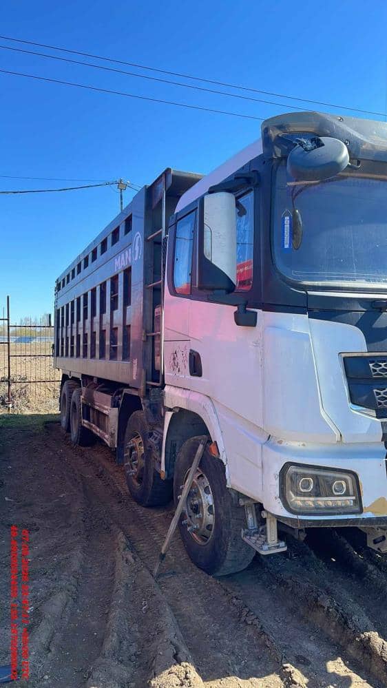 Shacman SX331863366,  186 034 км, 2022 года в лизинг