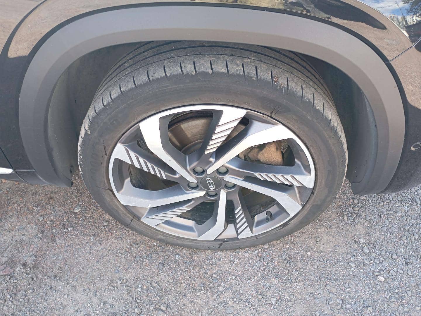 Geely Monjaro,  117 835 км, 2023 года в лизинг