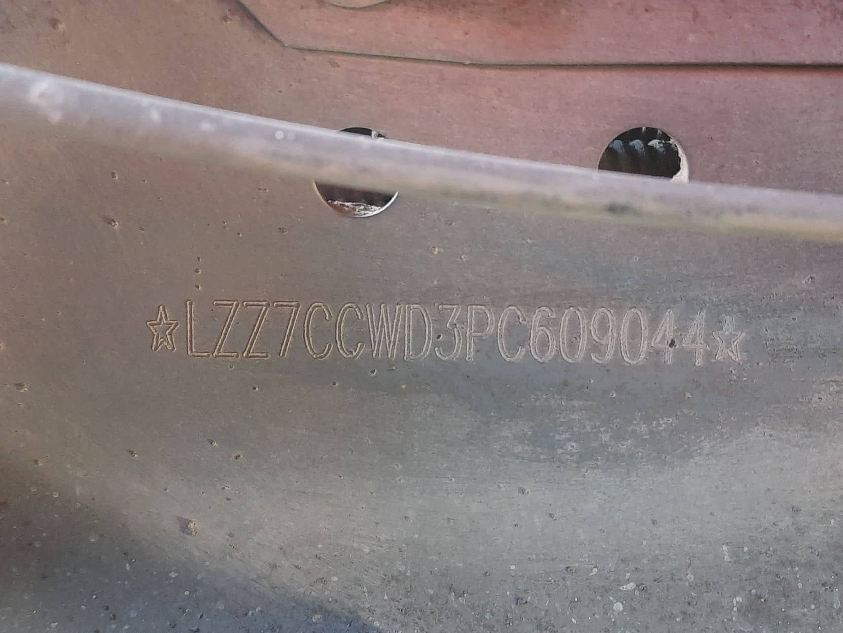 Sitrak C7H 4x2 ZZ4186V361HE,  372 644 км, 2023 года в лизинг
