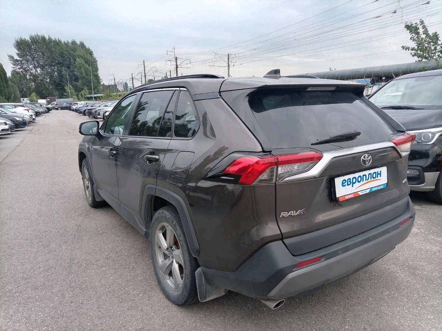 Toyota RAV4,  131 381 км, 2020 года в лизинг