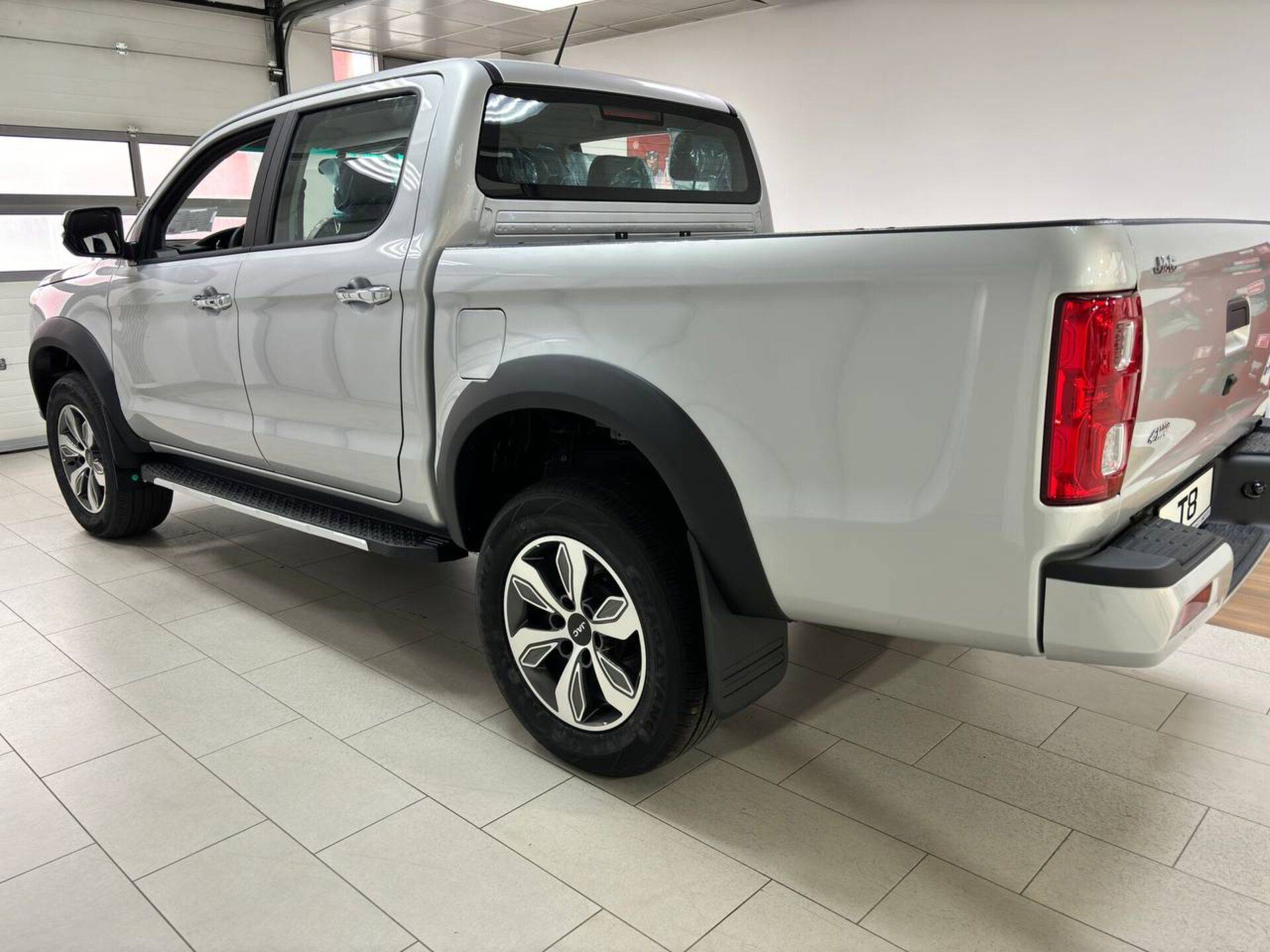 JAC T8 Full Extra 2.0T 6MT 4WD