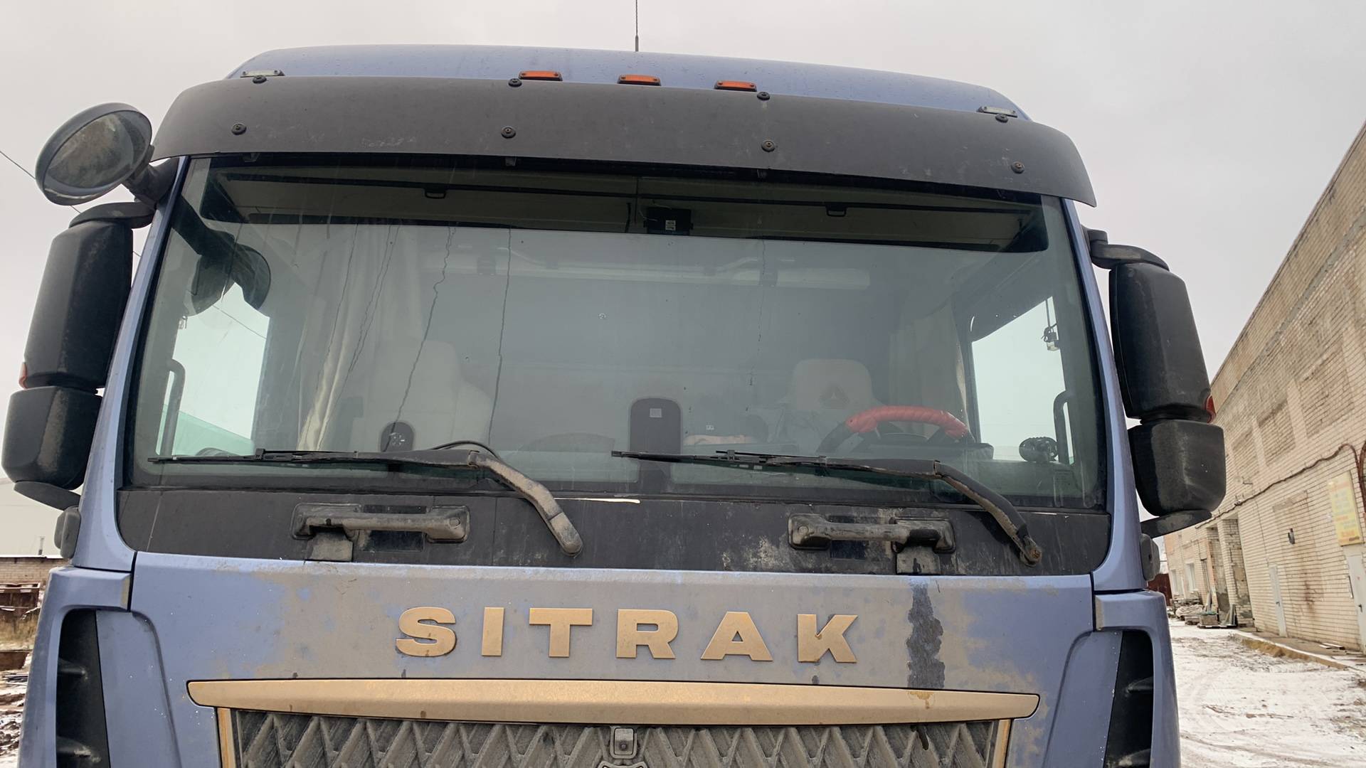 Sitrak C7H 4x2 ZZ4186V361HE,  491 496 км, 2023 года в лизинг