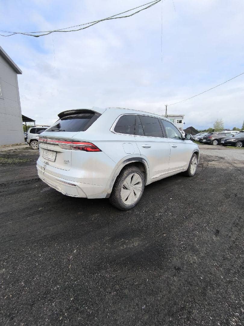 Geely Monjaro Hi-P (Xingyue L Hi-P),  54 394 км, 2022 года