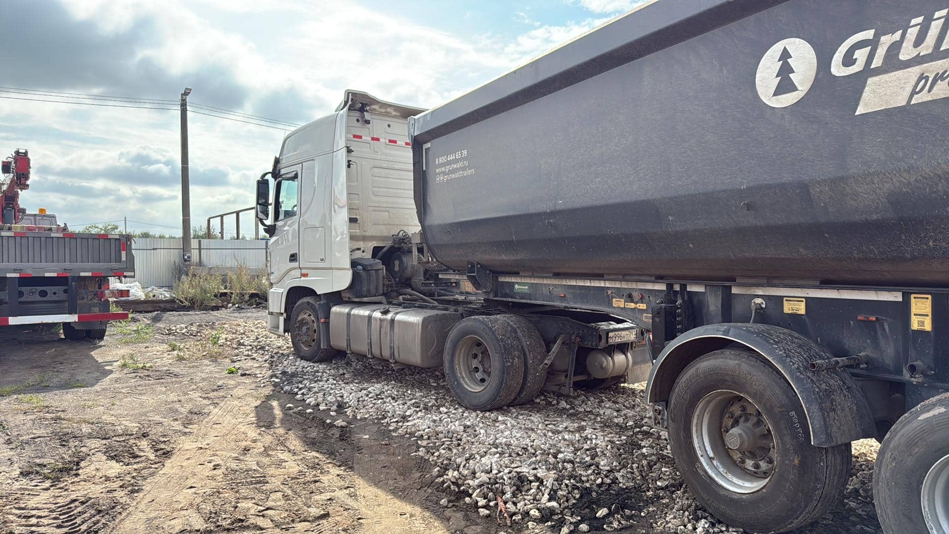 DongFeng DFH4180 4x2,  405 706 км, 2023 года в лизинг