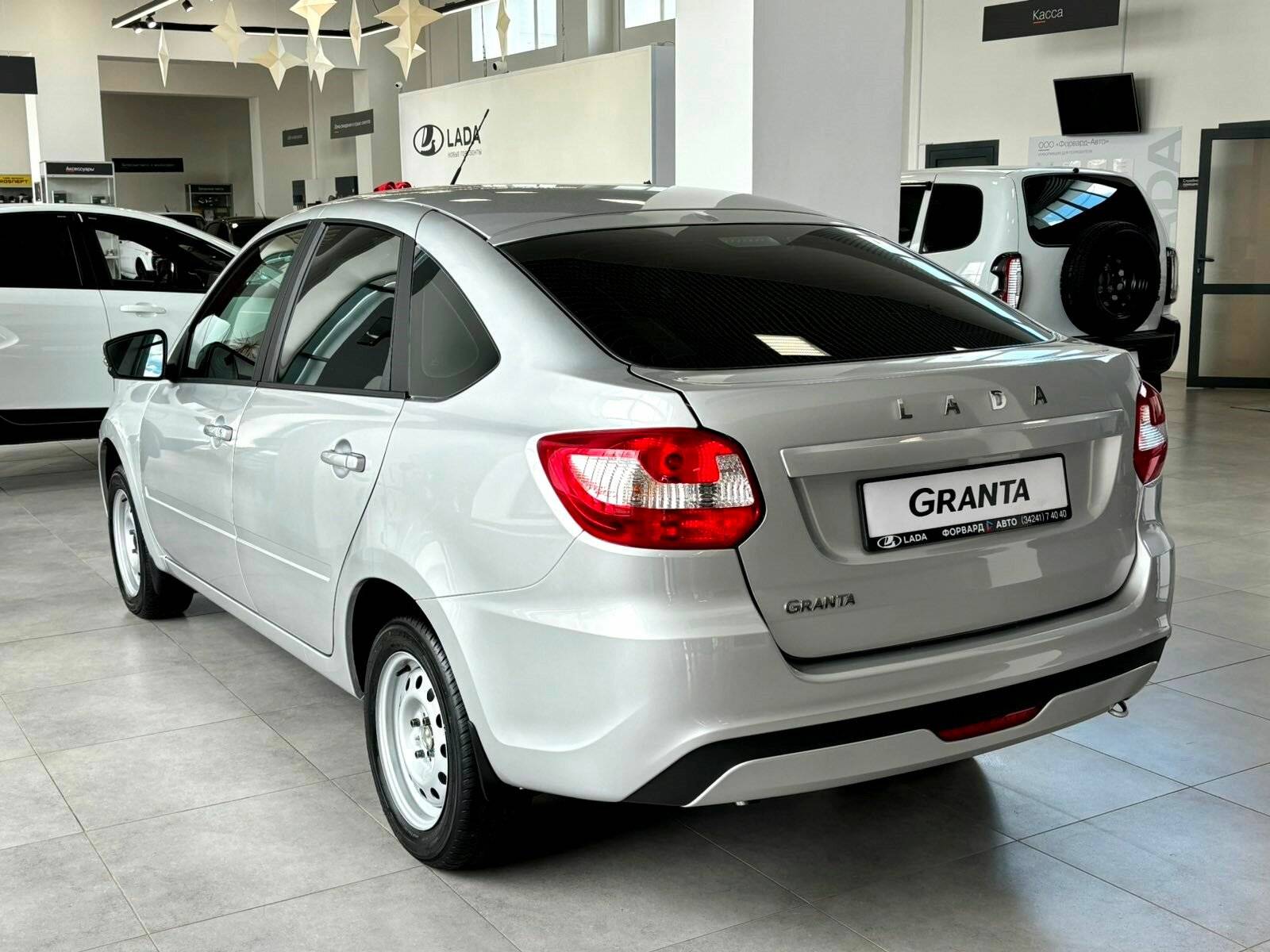 Lada Granta седан Classic 24 Кондиционер 1.6 90hp 5MT