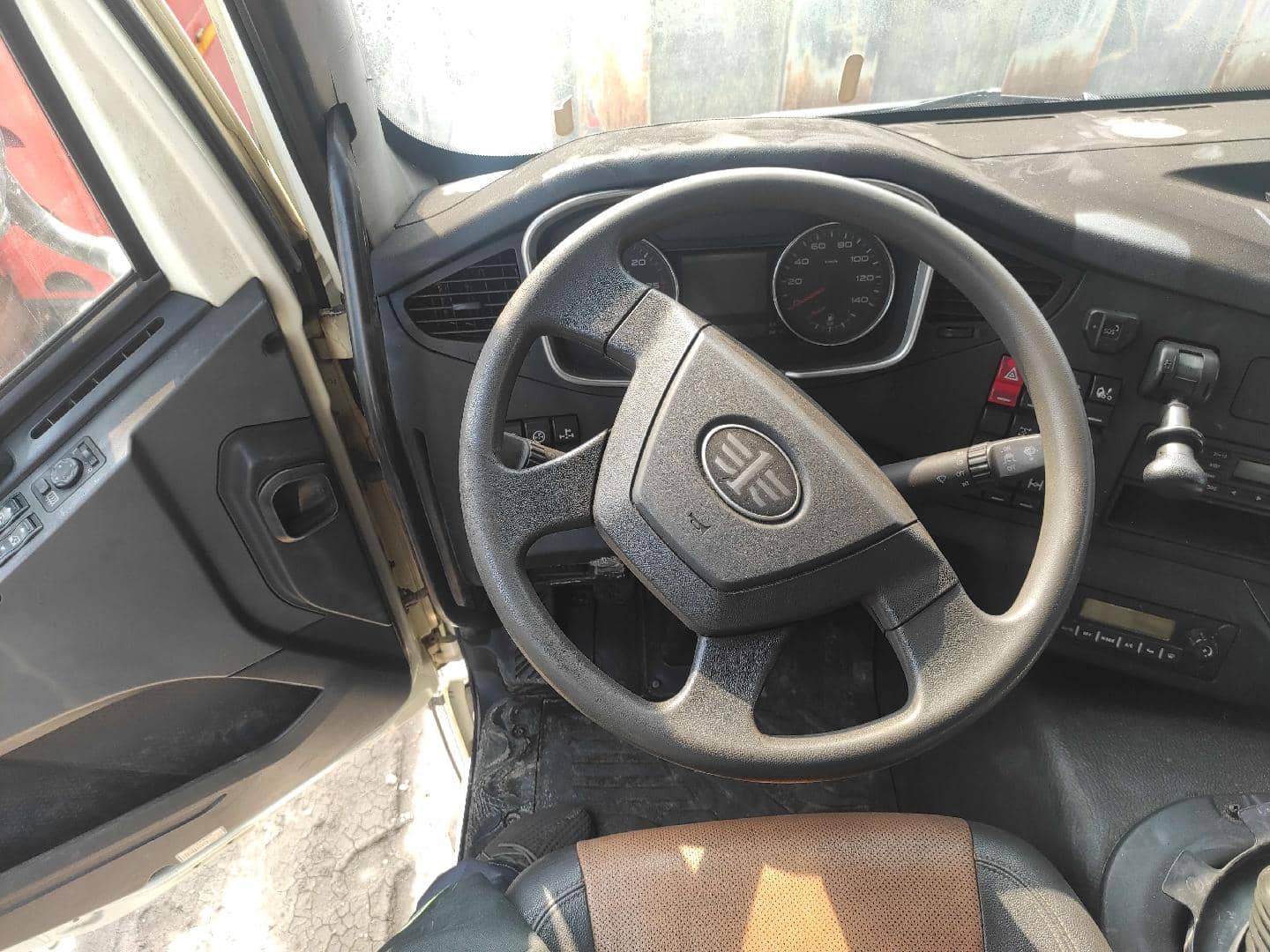 FAW CA3250P66K24L1TE5 6x6,  89 000 км, 2023 года в лизинг