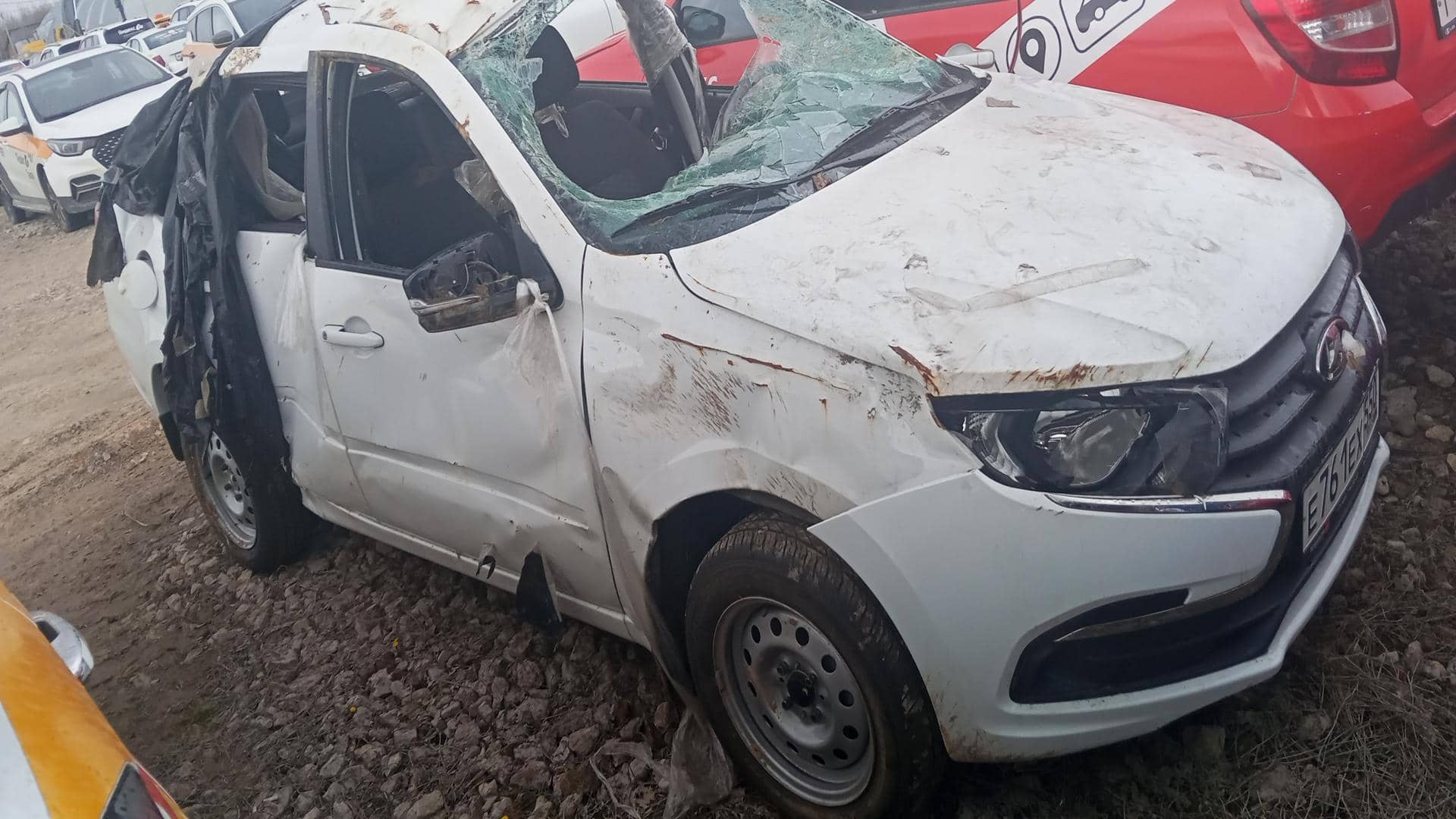 Lada Granta седан,  100 000 км, 2025 года