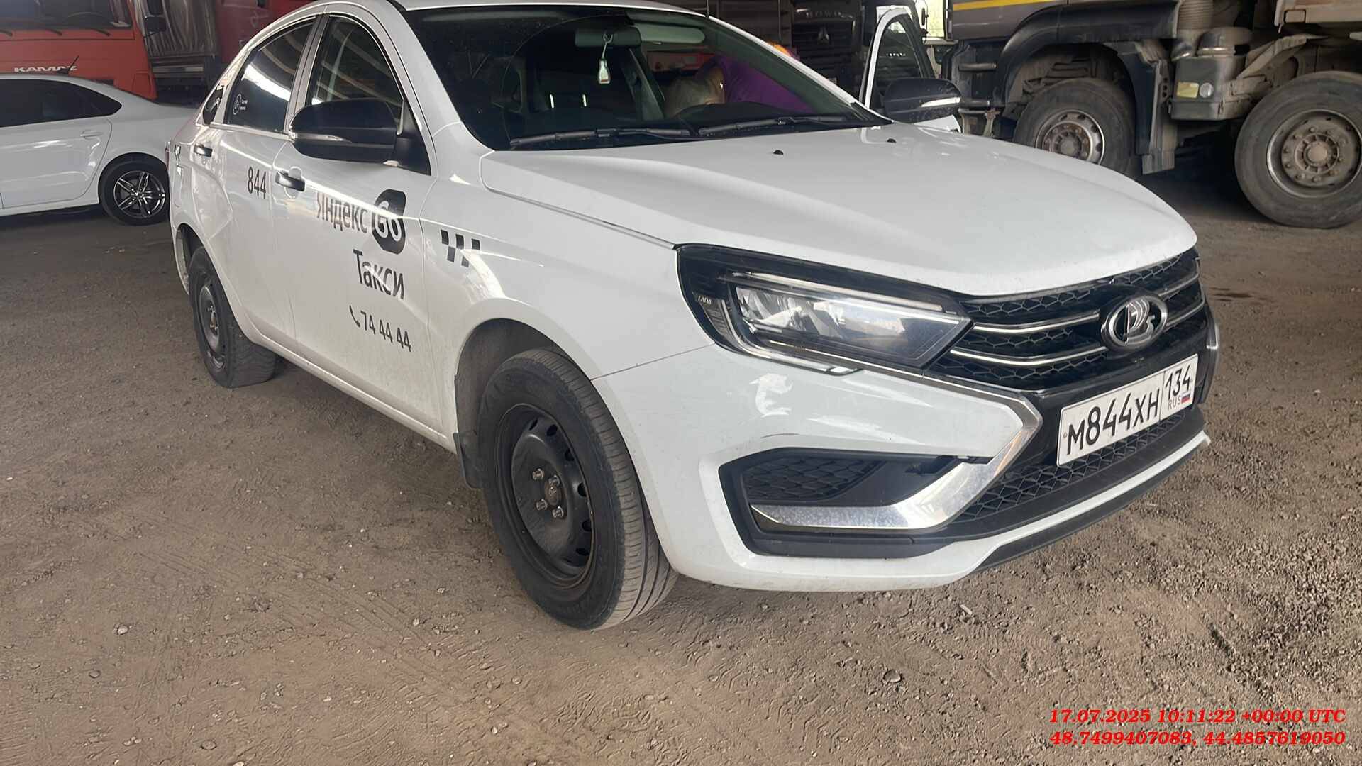 Lada Vesta седан,  100 978 км, 2023 года в лизинг