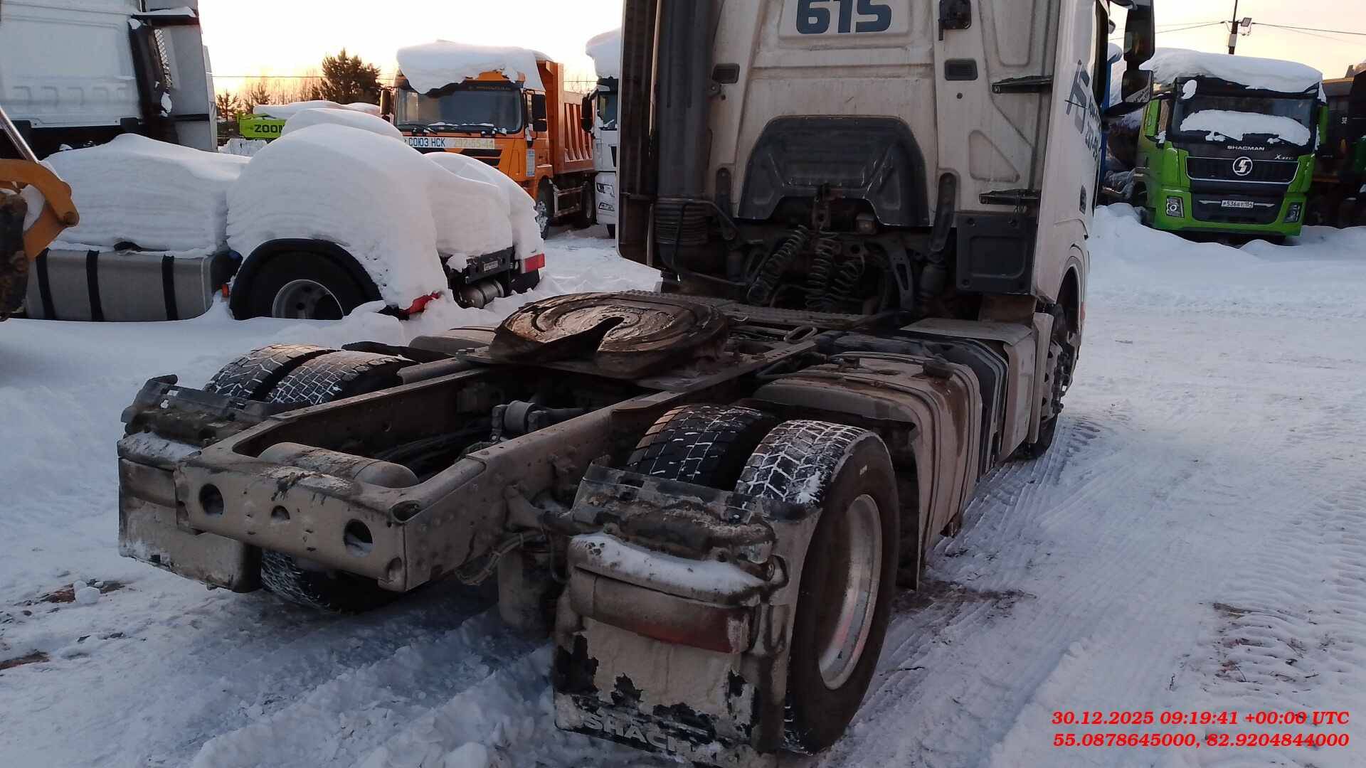 Shacman SX4188Y3381,  200 343 км, 2023 года в лизинг