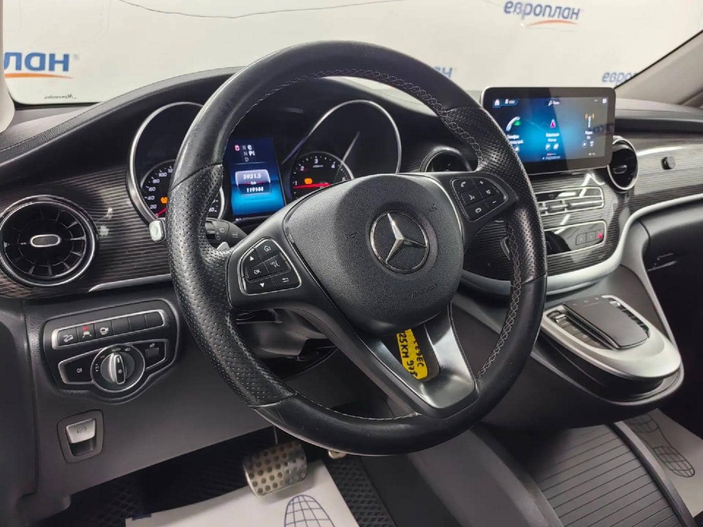 Mercedes-Benz V,  119 144 км, 2021 года в лизинг