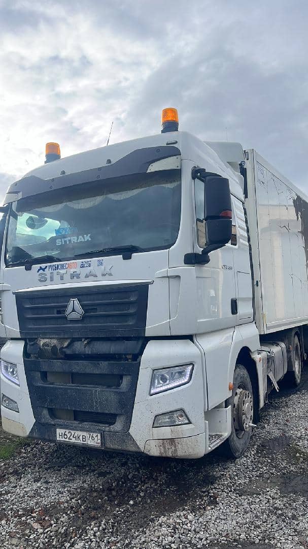 Sitrak C7H 4x2 ZZ4186V361HE,  258 400 км, 2022 года в лизинг