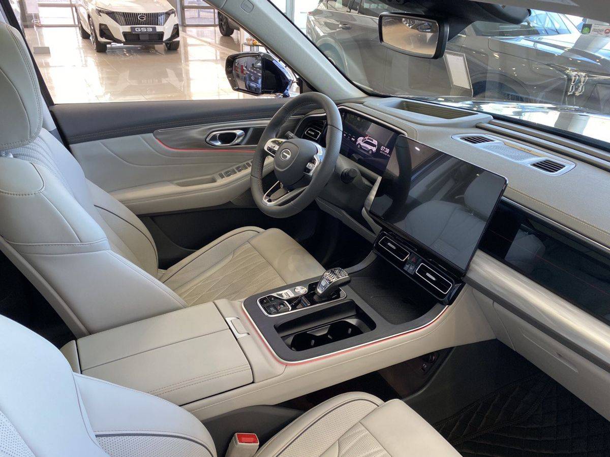 GAC GS8 GX Premium 2.0 8AT 4WD