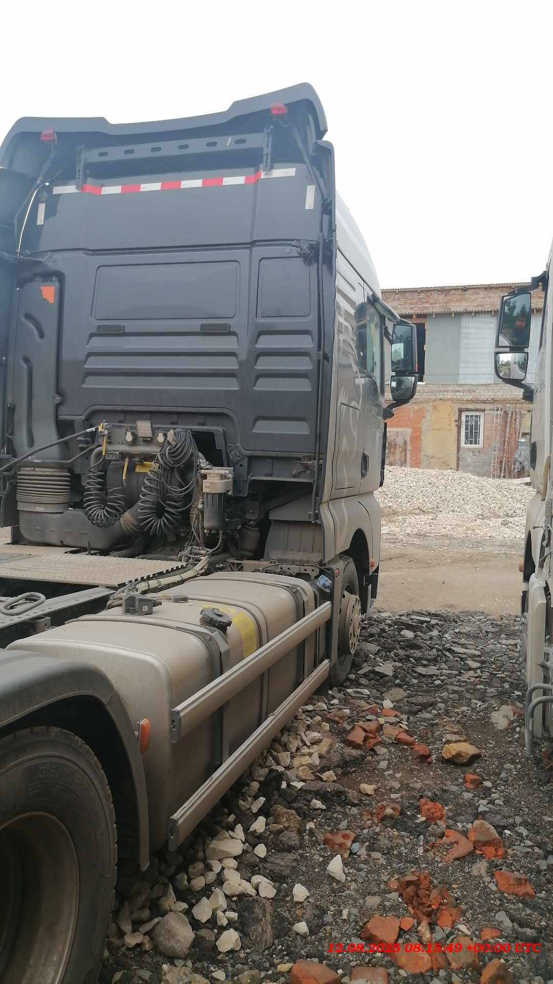 SINOTRUK ZZ4257V324HF1B,  150 000 км, 2024 года в лизинг