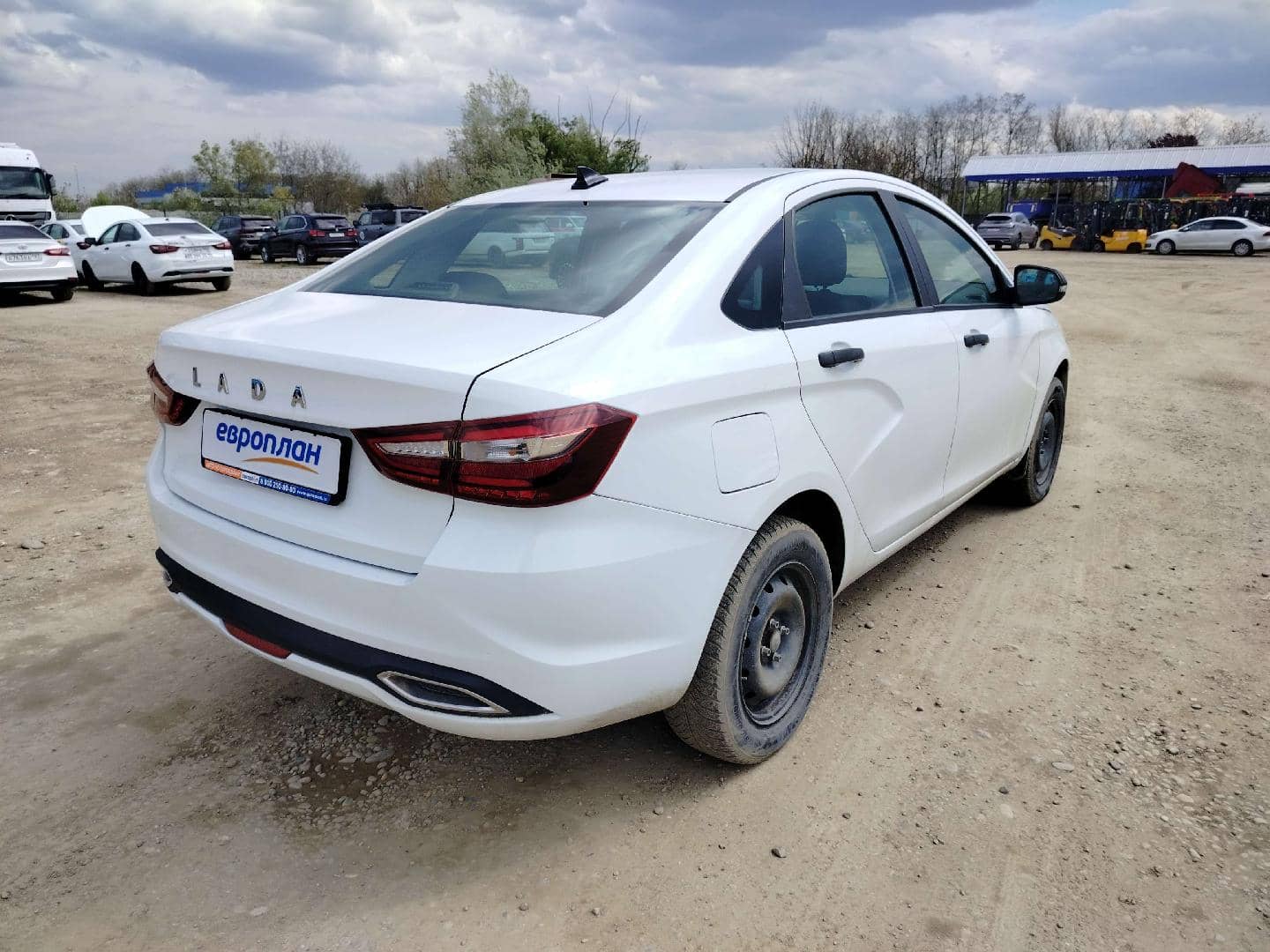 Lada Vesta седан,  105 888 км, 2023 года в лизинг