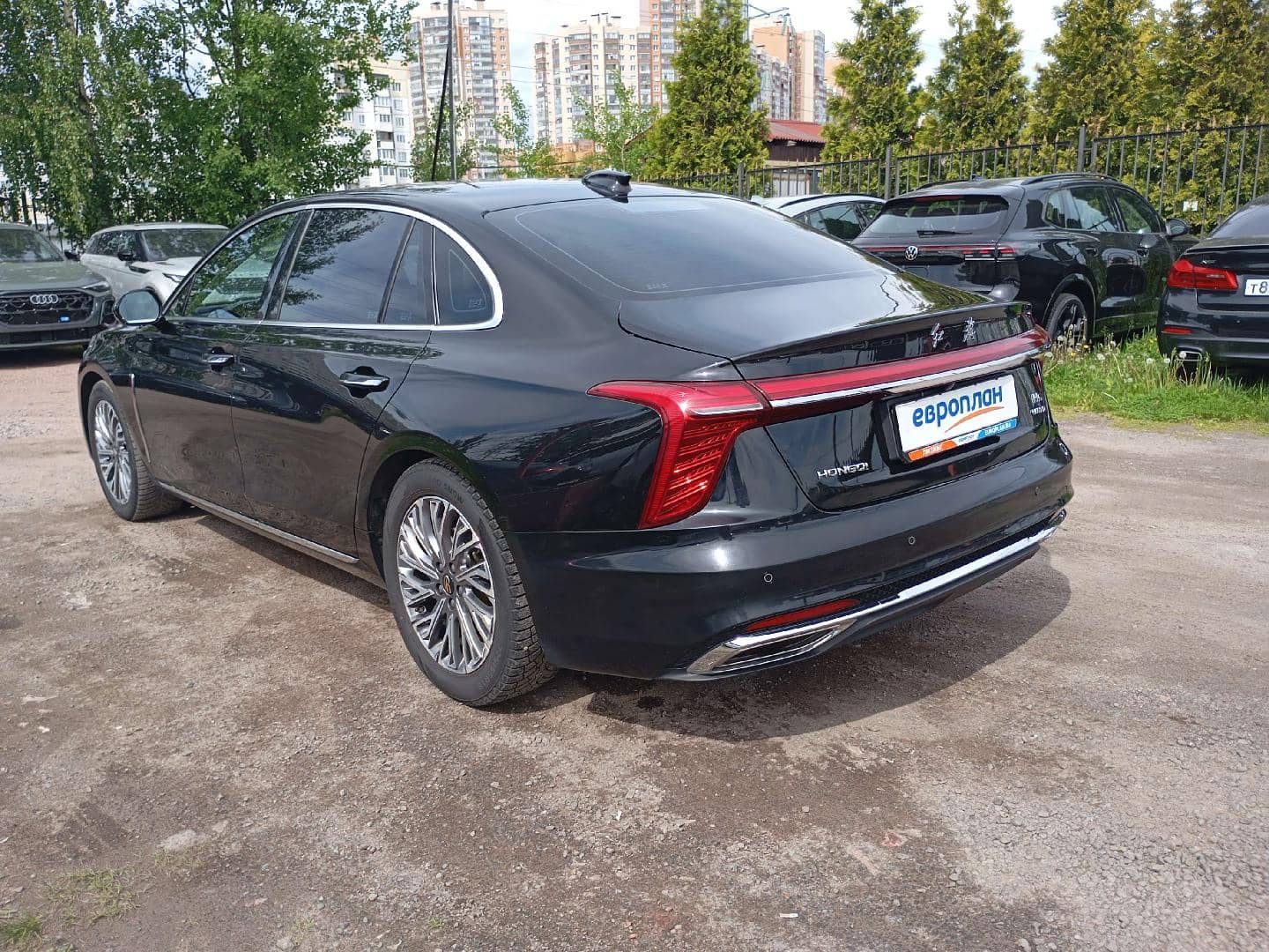 Hongqi H5,  198 407 км, 2024 года в лизинг
