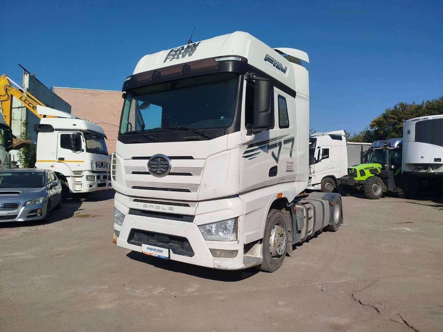 FAW CA4180P77K25E5 4x2,  906 735 км, 2023 года в лизинг