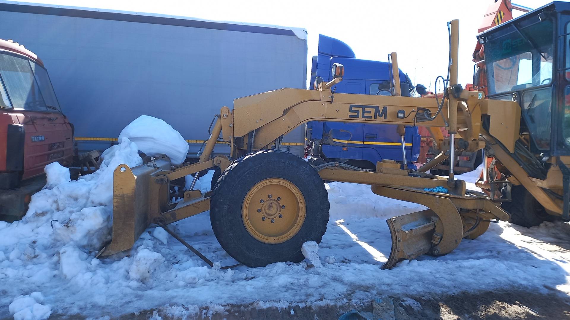 SEM 922 AWD, 2023 года в лизинг