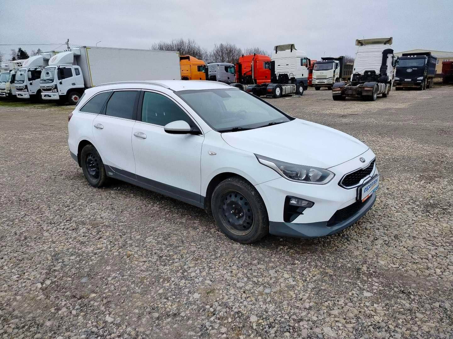 KIA cee'd_sw,  223 209 км, 2020 года в лизинг