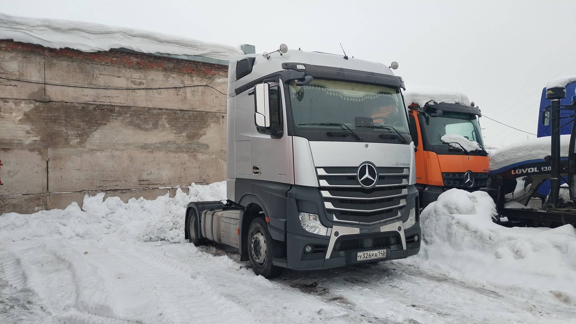 Mercedes-Benz Actros 1853