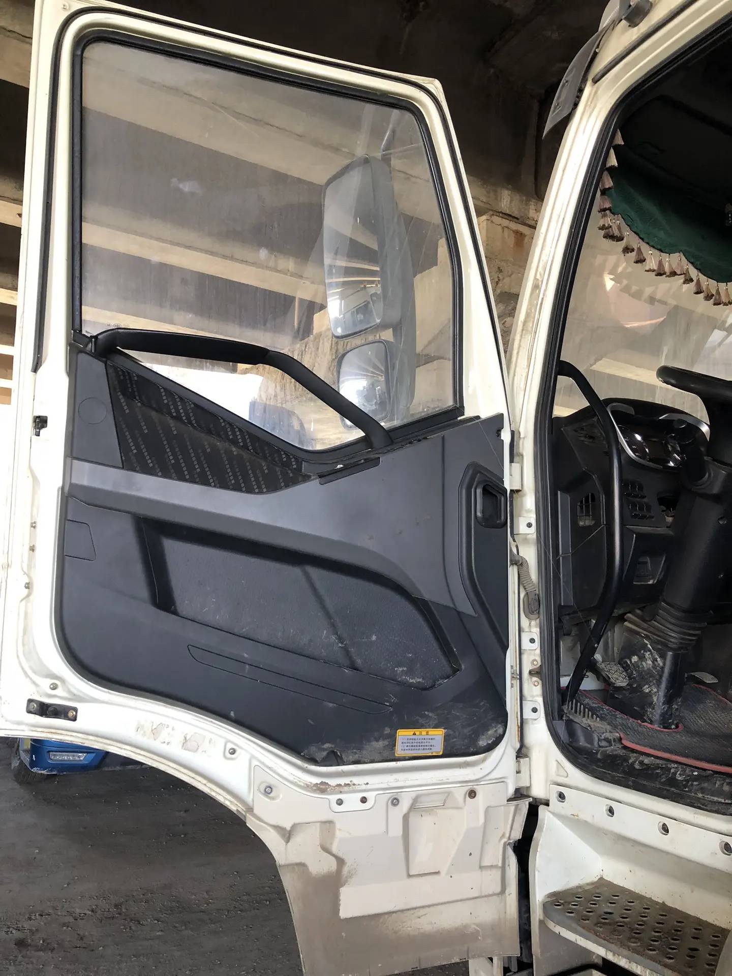 FAW CA3310P66K24T4E5 8х4,  326 792 км, 2021 года в лизинг