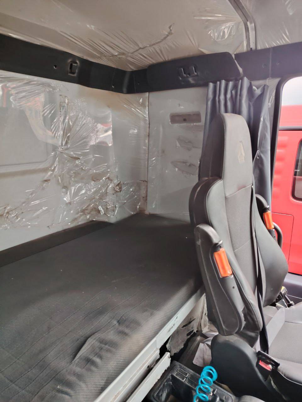 Sitrak ZZ3316V466ME Лот 000000396