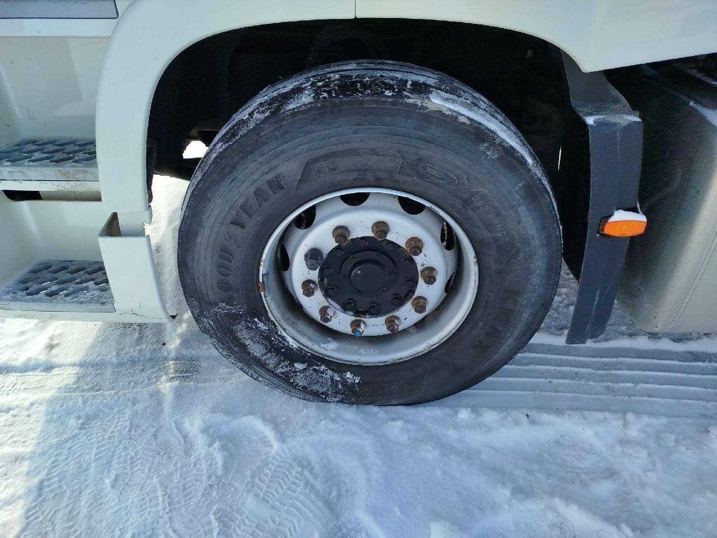 DongFeng GX DFH4180 4x2,  532 784 км, 2024 года в лизинг