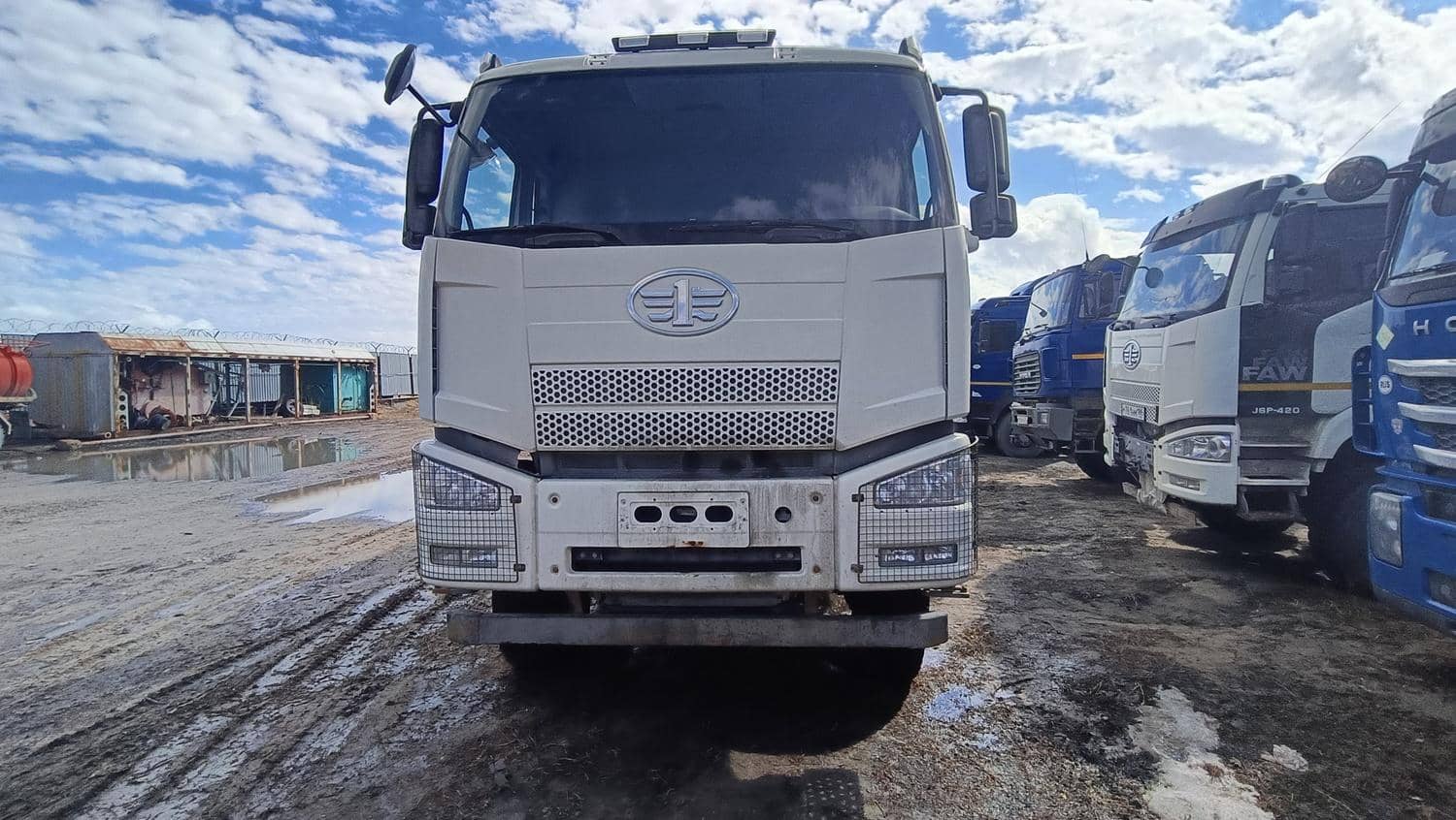 FAW CA3250P66K24L1TE5 6x6,  189 544 км, 2022 года