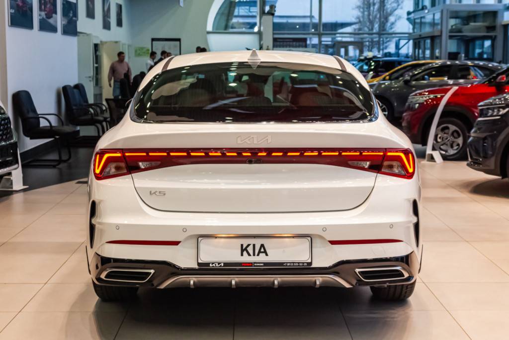 KIA K5 Luxe 2.0 6AT