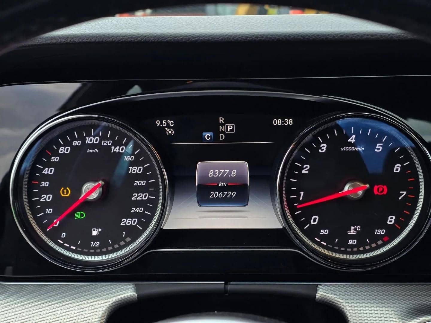 Mercedes-Benz E седан,  206 729 км, 2019 года в лизинг