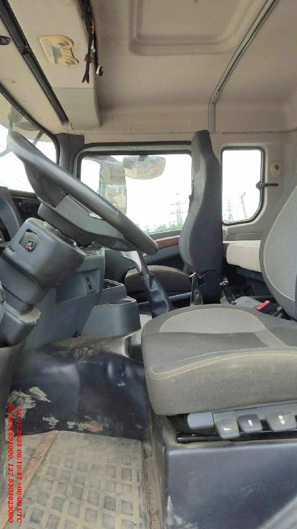 Shacman SX42586V385,  120 000 км, 2024 года